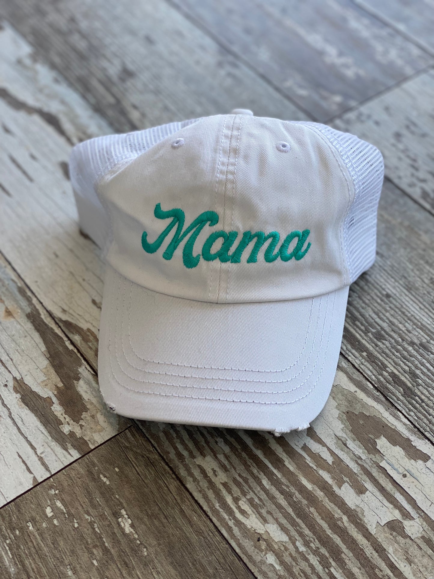 White - Mama (Embroidery)